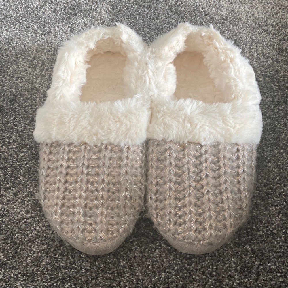 Knitted house slippers